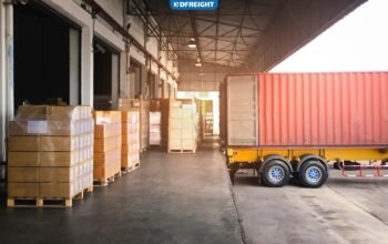 Loading-a-Container-DFreight